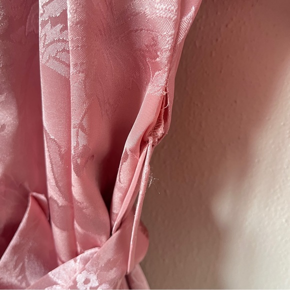 Vintage Victoria's Secret Gold Label Rose Pink Satin Floral Full Length Robe - Picture 14 of 15
